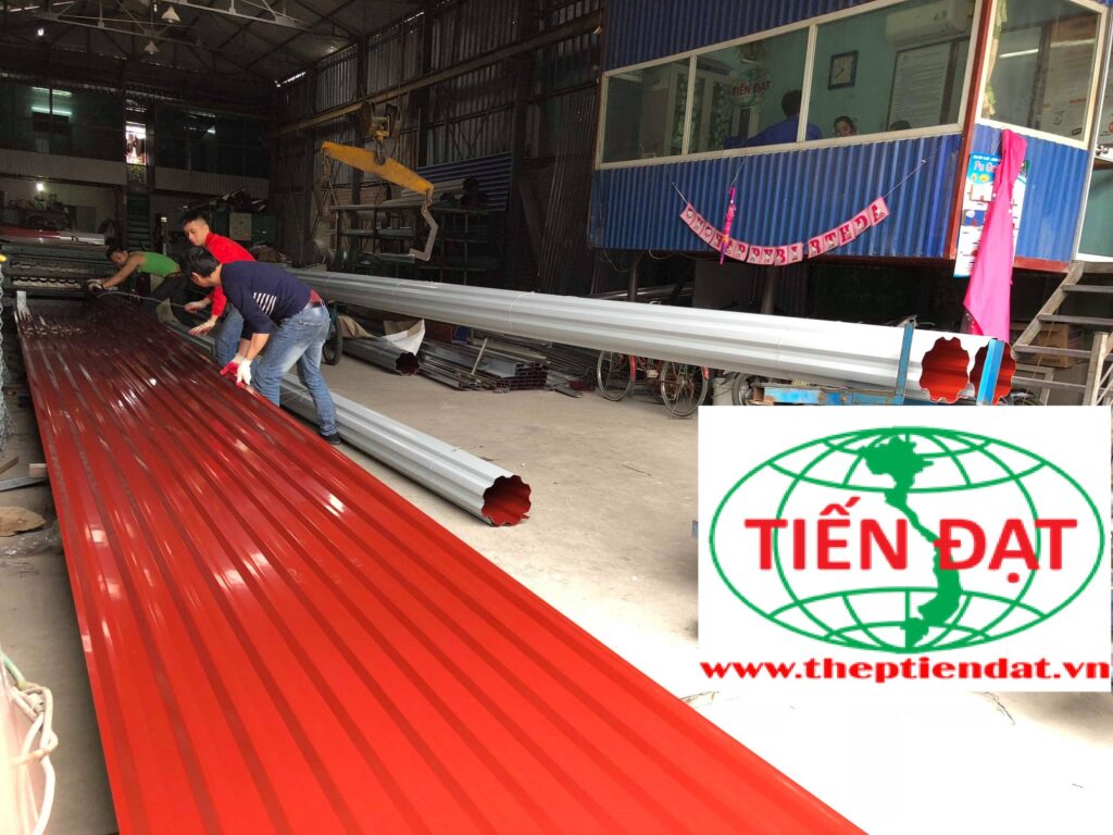 Tôn Sunsco đỏ